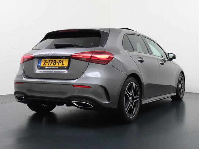 Mercedes-Benz A-KLASSE 200 AMG Line FACELIFT | 163PK | Night-pakket | Panoramadak | Ambienteverlichting | Dodehoek | Mountaingrau | Rijklaar + 12 mnd BOVAG garantie