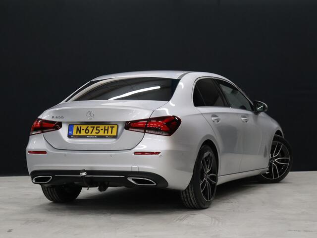 Mercedes-Benz A-KLASSE 200 Business Solution Luxury [TREKHAAK, CAMERA, PDC V+A, CRUISE CONTROL, BLUETOOTH TELEFOON, STOELVERWARMING, SFEERVERLICHTING, NAVIGATIE]