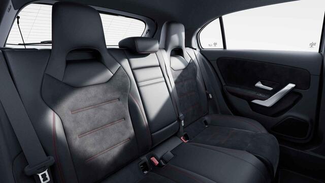 Mercedes-Benz A-KLASSE 250 e AMG Line | Panoramadak | Stoelverwarming | Sfeerverlichting |