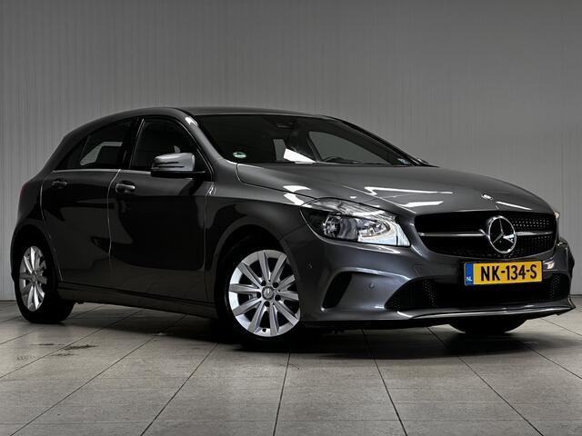 Mercedes-Benz A-KLASSE 180 d Lease Edition/ Facelift!/ Automaat/ PDC V+A/ Half-Leder/ Apple + Android/ Zwarte-Hemel/ Navi/ Airco/ Cruise/ Dode-Hoek DET./ Multi. LEDER. Stuur/ 16'' LMV/ Dagrijverl.