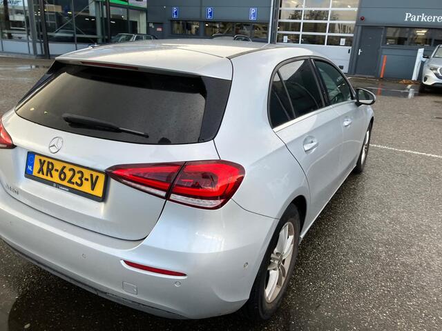 Mercedes-Benz A-KLASSE 180 Business Solution | 12MND GARANTIE | NAVIGATIE | CRUISE | PDC | LMV | GOED ONDERHOUDEN |