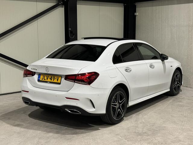 Mercedes-Benz A-KLASSE 250 e AMG Aut. | panorama | sfeer | trekhaak | multibeam led |