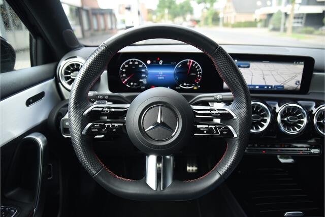 Mercedes-Benz A-KLASSE 250 e AMG Line