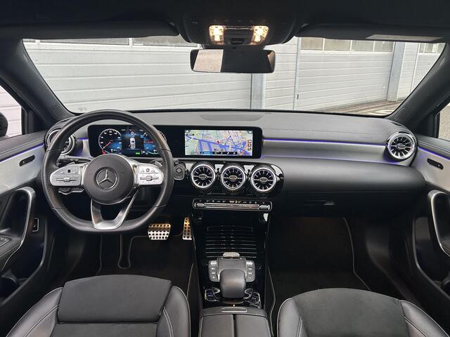 Mercedes-Benz A-KLASSE 250 e Business Line | Panoramadak | Cruise Control | Sfeerverlichting | Stoelverwarming | Apple Carplay | Android Auto