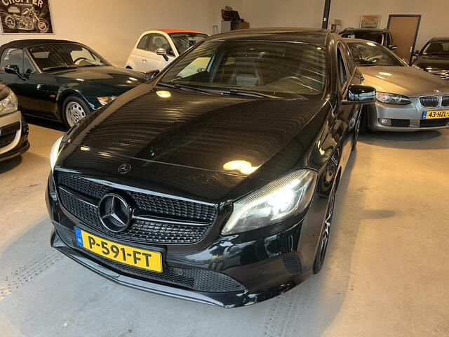 Mercedes-Benz A-KLASSE 180 ambition amg pakket,18"sportvelgen,panorama,navi , Enz!