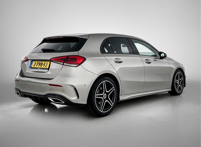 Mercedes-Benz A-KLASSE 160 Business Solution AMG 5 Spaaks lichtmetalen velgen AMG | MUBX wide screen | Navigatie | Parking support met camera achter | Inclusief 24 maanden MB Certified garantie voor Europa.