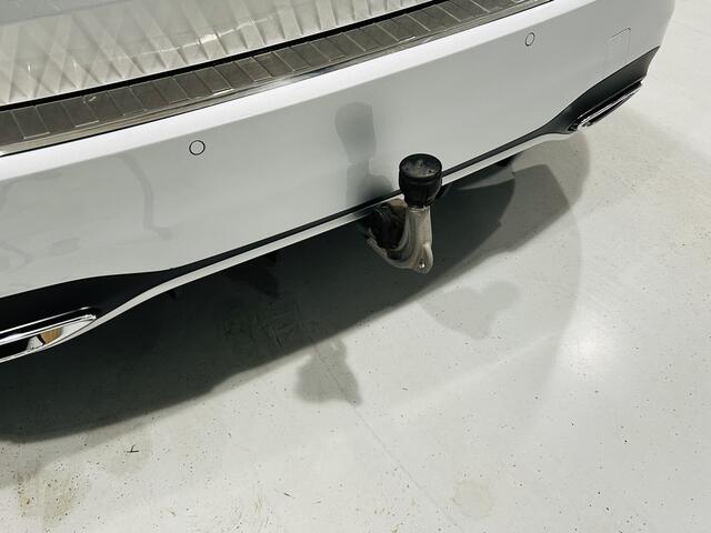 Mercedes-Benz B-KLASSE 180 AMG // Trekhaak // Camera // Elek. Achterklep // Carplay // LED Koplampen // Navigatie