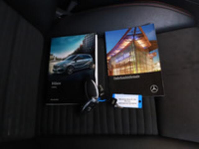 Mercedes-Benz B-KLASSE 180 Ambition Automaat met comfort onderstel