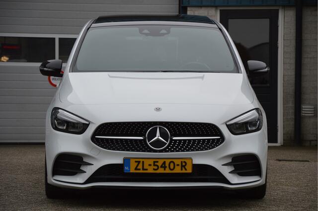 Mercedes-Benz B-KLASSE 180 AMG | LED | CARPLAY | CAMERA | PANODAK | NIGHTPAKKET | CRUISE | CLIMA | ENZ