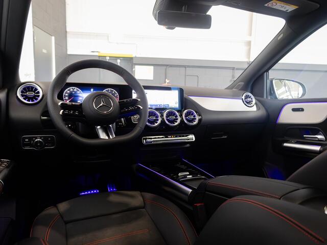 Mercedes-Benz B-KLASSE 180 Star Edition AMG Line Panorama dak | Trekhaak