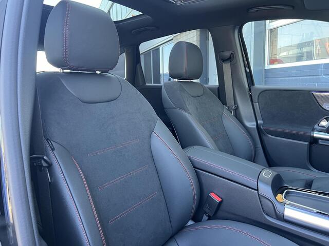 Mercedes-Benz B-KLASSE 180 Star Edition AMG LIMITED | Night Pakket | Panoramadak | Trekhaak | Apple CarPlay | Android Auto | Sfeerverlichting | Stoelverwarming | Achteruitrijcamera | Elektrisch inklapbare buitenspiegels