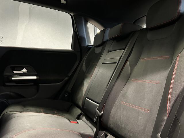 Mercedes-Benz B-KLASSE 180 AMG // Panoramadak // Camera // Carplay // Elek. Achterklep // Cruise Control // Parkeersensoren