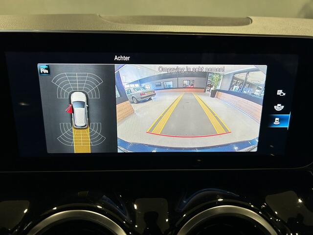 Mercedes-Benz B-KLASSE 180 AMG // Panoramadak // Camera // Carplay // Elek. Achterklep // Cruise Control // Parkeersensoren