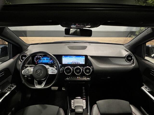 Mercedes-Benz B-KLASSE 180 AMG // Panoramadak // Camera // Carplay // Elek. Achterklep // Cruise Control // Parkeersensoren