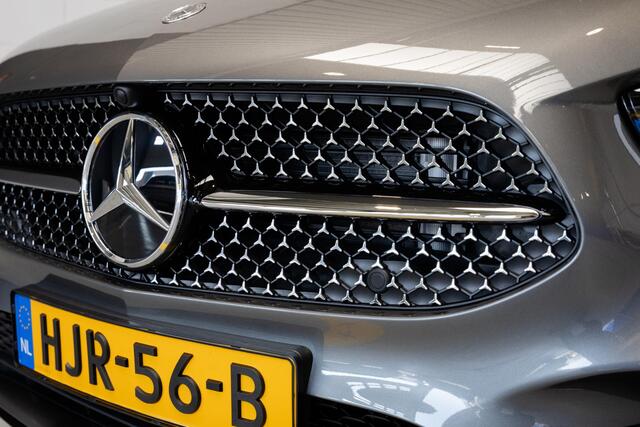 Mercedes-Benz B-KLASSE 180 Star Edition AMG Line Panorama dak | Trekhaak