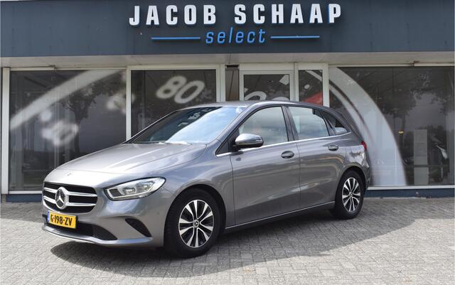 Mercedes-Benz B-KLASSE 180 Business Solution Automaat / Airco / Camera / Navigatie / Lane assist / Cruise