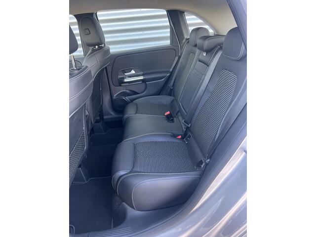 Mercedes-Benz B-KLASSE 180 Automaat Trekhaak Widescreen