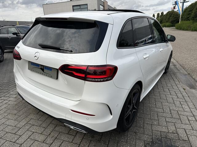 Mercedes-Benz B-KLASSE 180 Business Solution AMG Pano-Dak | Camera | Night | Stoelverw. | Elekt. Klep