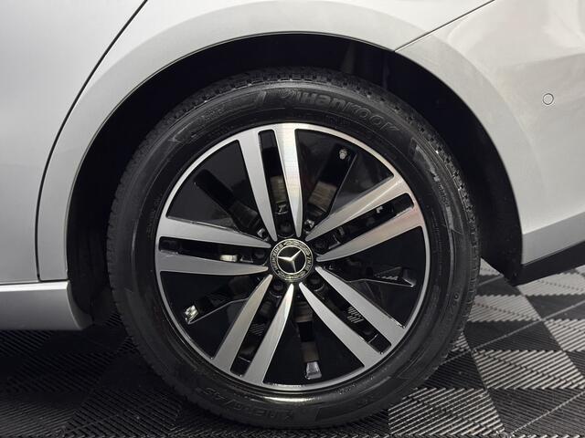 Mercedes-Benz B-KLASSE 180 Business Solution Luxury Pano, Leder, Camera, Stoelverwarming, Navi, Cruise control adaptief, Keyless start, Elektrische achterklep