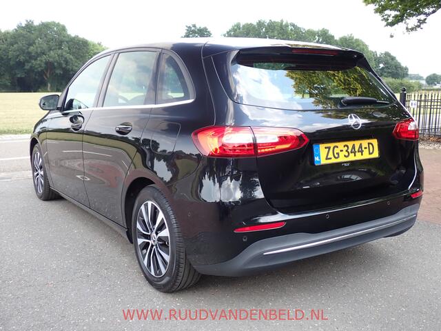 Mercedes-Benz B-KLASSE 180D AUT. SPORTLEER/CAMERA/CARPLAY/DAB/NAVI