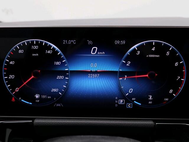 Mercedes-Benz B-KLASSE 180 AMG Nightpakket | Panoramadak | Parkeerpakket met Camera | Augmented Reality | Car Play | Inclusief 24 maanden Mercedes-Benz Certified garantie voor Europa.