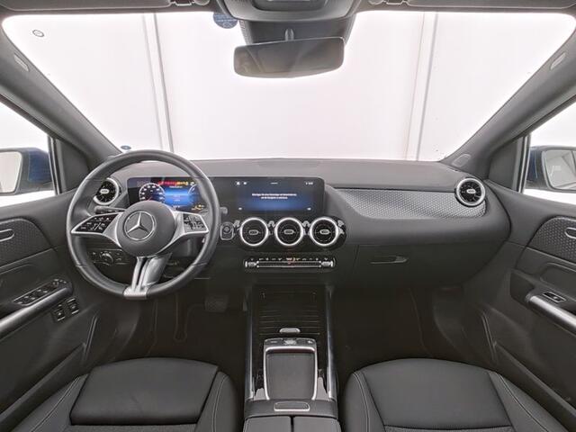 Mercedes-Benz B-KLASSE 250 e Face Lift Plug-In Hybride Trekhaak | Ledkoplampen | Stuur en Stoelverwarming | 11kW Laden | Achteruitrijcamera. Inclusief 48 maanden MB Certified garantie voor Europa.