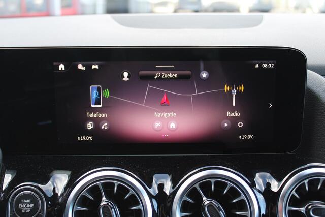 Mercedes-Benz B-KLASSE 180 Star Edition AMG Line NL Auto!!