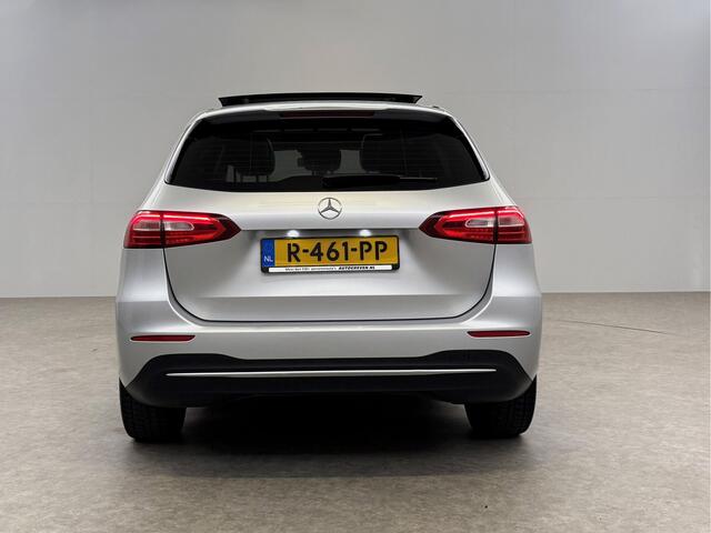 Mercedes-Benz B-KLASSE 200 164PK Pano LED Virtual Camera Clima Cruise Stoelverwarming 18"LMV