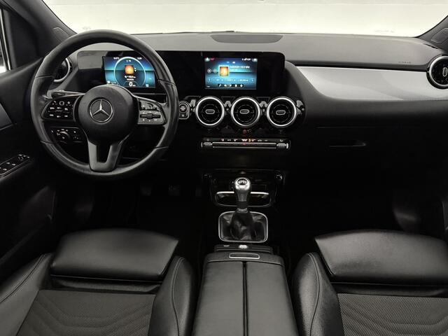 Mercedes-Benz B-KLASSE 200 164PK Pano LED Virtual Camera Clima Cruise Stoelverwarming 18"LMV