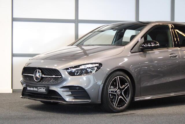Mercedes-Benz B-KLASSE 180 AMG Line Panorama dak | Trekhaak