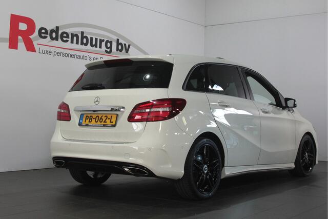 Mercedes-Benz B-KLASSE 180 Prestige - Automaat - Pano / Navi / Camera / Bluetooth