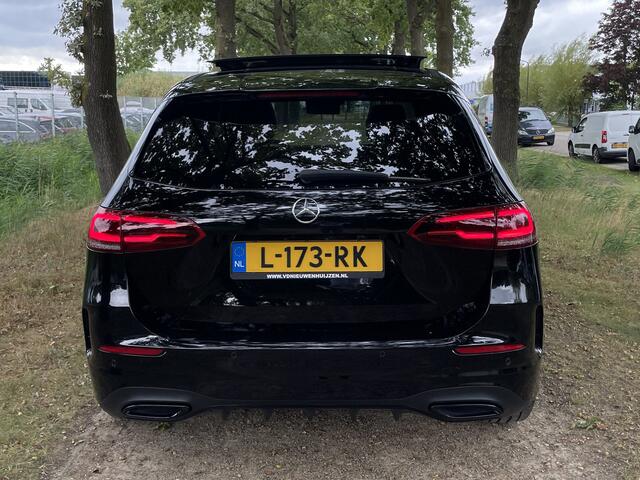 Mercedes-Benz B-KLASSE 200 Business Solution AMG | MBUX | Sfeerverlichting | Pano | 18 '' |