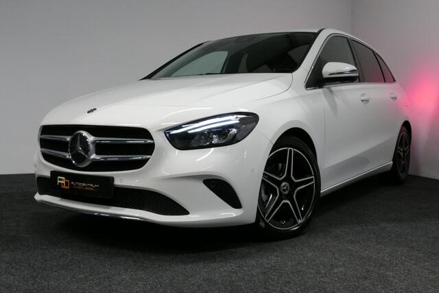 Mercedes-Benz B-KLASSE 200d Premium Plus / Elektr. verstelbare voorstoel + memory / Stoelverwarming / Elektr. wegklapbare trekhaak / Koplamp LED High Performance / Elektr. achterklep / 18'' AMG LMV / Dynamic Select / Cruise Control / Elektr. lendensteun