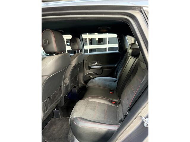 Mercedes-Benz B-KLASSE 250 e Business Solution AMG Limited sfeerverlichti