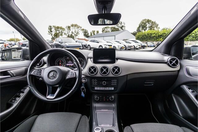 Mercedes-Benz B-KLASSE 180 Lease Edition Plus | NL Auto | Camera | Automaat