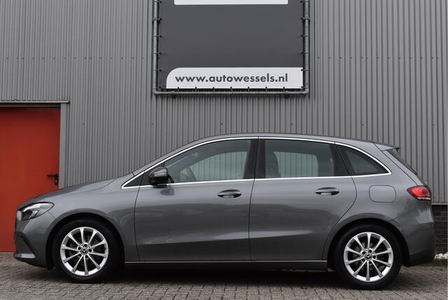 Mercedes-Benz B-KLASSE 180 Premium Automaat, Widescreen, Stoelverwarming, Sportstoelen, Navi