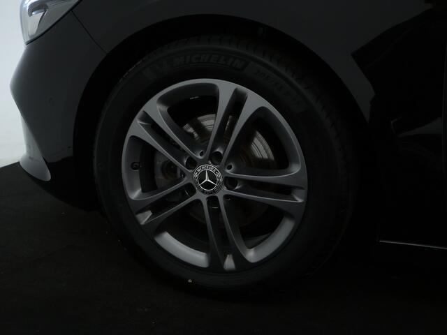 Mercedes-Benz B-KLASSE 180 Advantage Achteruitrijcamera | Ledkoplampen | EASY PACK achterklep | Navigatiesysteem met harde schijf. Inclusief 24 maanden MB Certified garantie voor Europa.