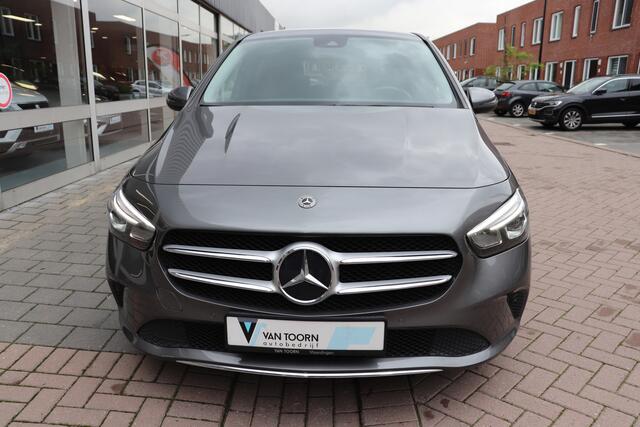Mercedes-Benz B-KLASSE 250 Premium Plus. Automaat. Wegklapbare trekhaak/ navigatie
