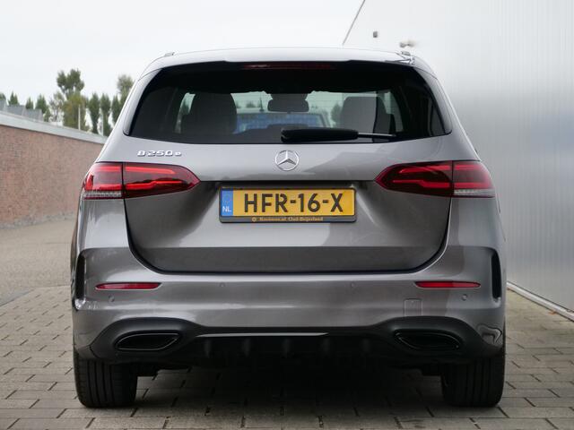 Mercedes-Benz B-KLASSE 250 e Business Solution Luxury 218 Pk Automaat Navigatie / Apple Carplay / Camera / DAB