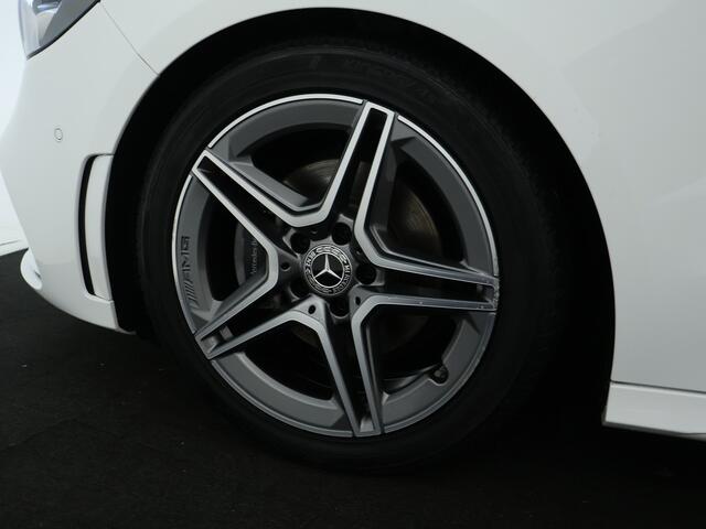 Mercedes-Benz B-KLASSE 180 Advantage AMG Line | Trekhaak | Electrische stoelen met geheugen | Rijassistentiepakket | Inclusief 24 maanden MB Certified garantie voor Europa.