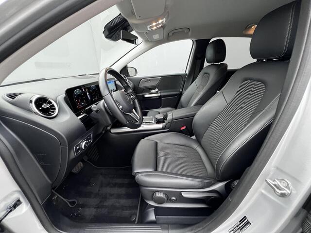 Mercedes-Benz B-KLASSE 180 Business Solution Luxury Automaat / Virtual Cockpit / Navigatie / Stoelverwarming / Elektrische klep / Apple Carplay Android / 17"LM wielen met All Season banden /