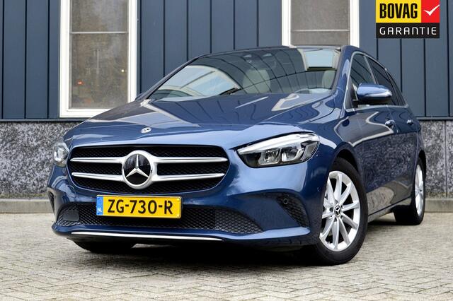 Mercedes-Benz B-KLASSE 180 Launch Edition Premium Plus Rijklaarprijs-Garantie Panoramadak Leder Wildscreen navigatie led camera