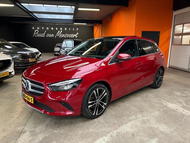 Mercedes-Benz B-KLASSE 200 BUS. SOL. LUX. / Pano / 360 Camera / Trekhaak / sportstoelen