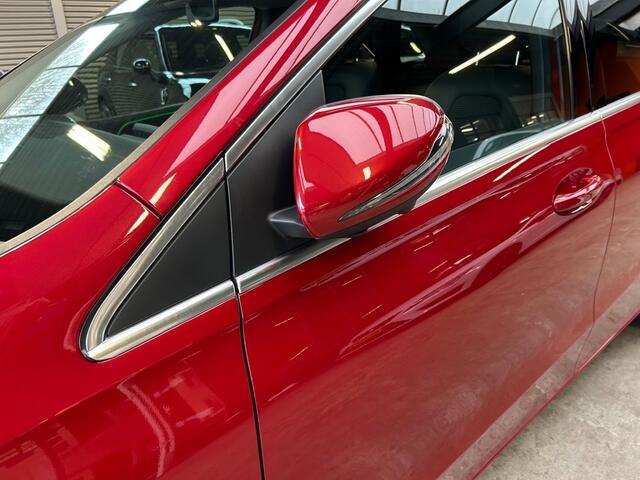 Mercedes-Benz B-KLASSE 200 BUS. SOL. LUX. / Pano / 360 Camera / Trekhaak / sportstoelen