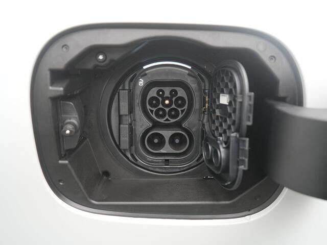 Mercedes-Benz B-KLASSE 250 e AMG Line - RIJKLAARPRIJS - Plug-in Hybrid - 360 Graden Camera - Adaptive Cruise Control - Apple Carplay - Android Auto - Elektrische Trekhaak - Elektrisch Glazen Panoramadak