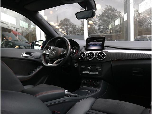 Mercedes-Benz B-KLASSE 180 Business Solution AMG Upgrade Edition
