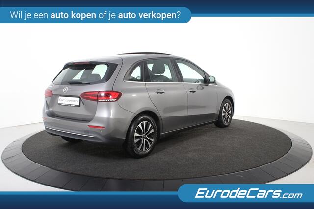 Mercedes-Benz B-KLASSE 180 *Widescreen*Navigatie*Panoramadak*Stoelverwarming*