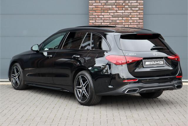 Mercedes-Benz C-KLASSE Estate 300 e AMG Line Aut9 | Distronic | Trekhaak | Panoramadak | Verwarmd Stuurwiel | Keyless Go | Surround Camera | High Perf. LED |