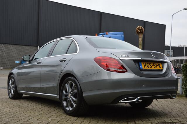 Mercedes-Benz C-KLASSE 180 AMBITION | AUTOMAAT | SCHUIFDAK | TREKHAAK | SFEERVERL | LED | ENZ