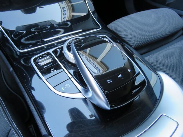 Mercedes-Benz C-KLASSE 180 156pk Aut. PRESTIGE / Camera / Leder-stof / Trekhaak / Veel